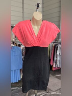 Vintage - Women's Two-Tone Coral and Black V-Neck Dress